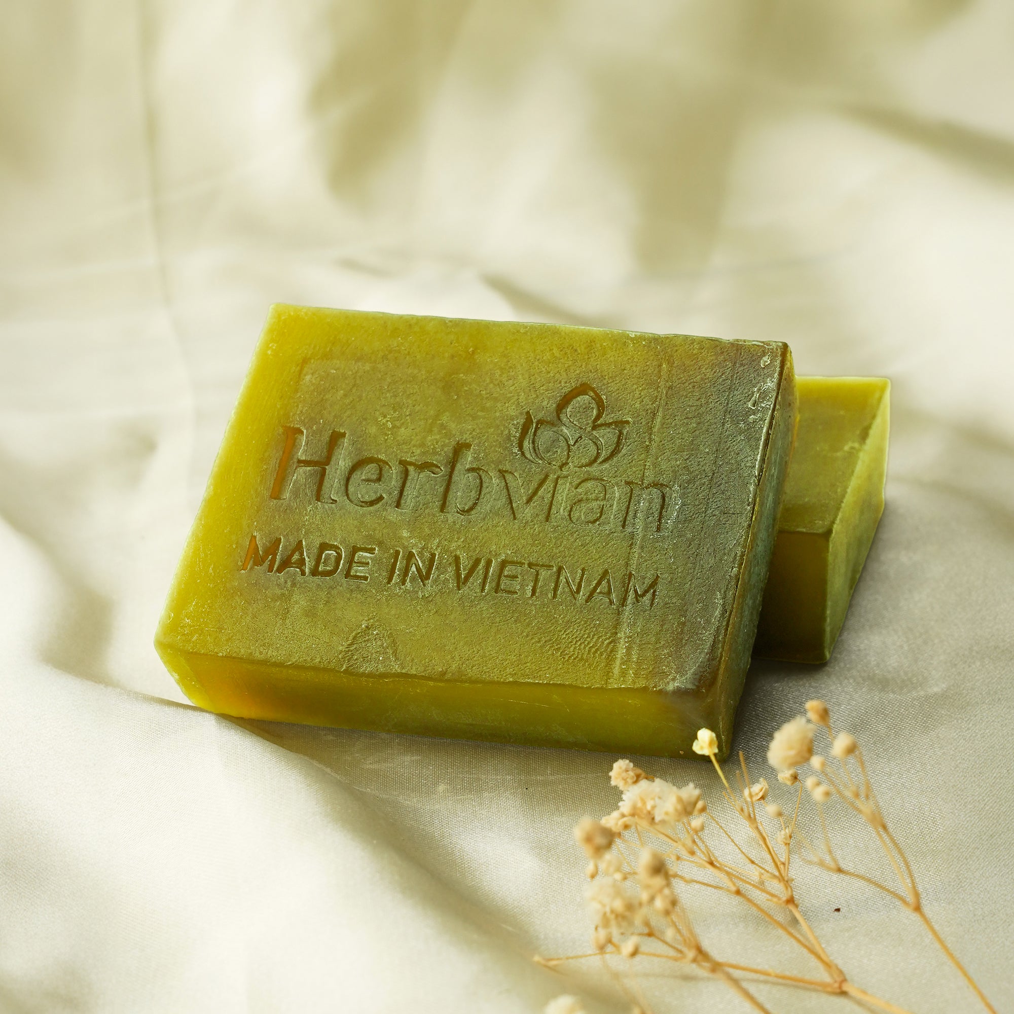 Moringa Soap with Piper Betle Essential Oil (2 bars/pack)