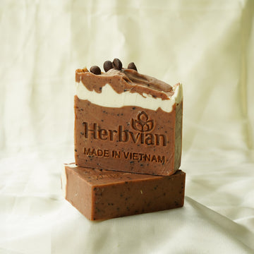 Premium Handmade Soap with Coffee, Cinnamon, and Coconut Milk Flavor for Scrubbing & Relaxing