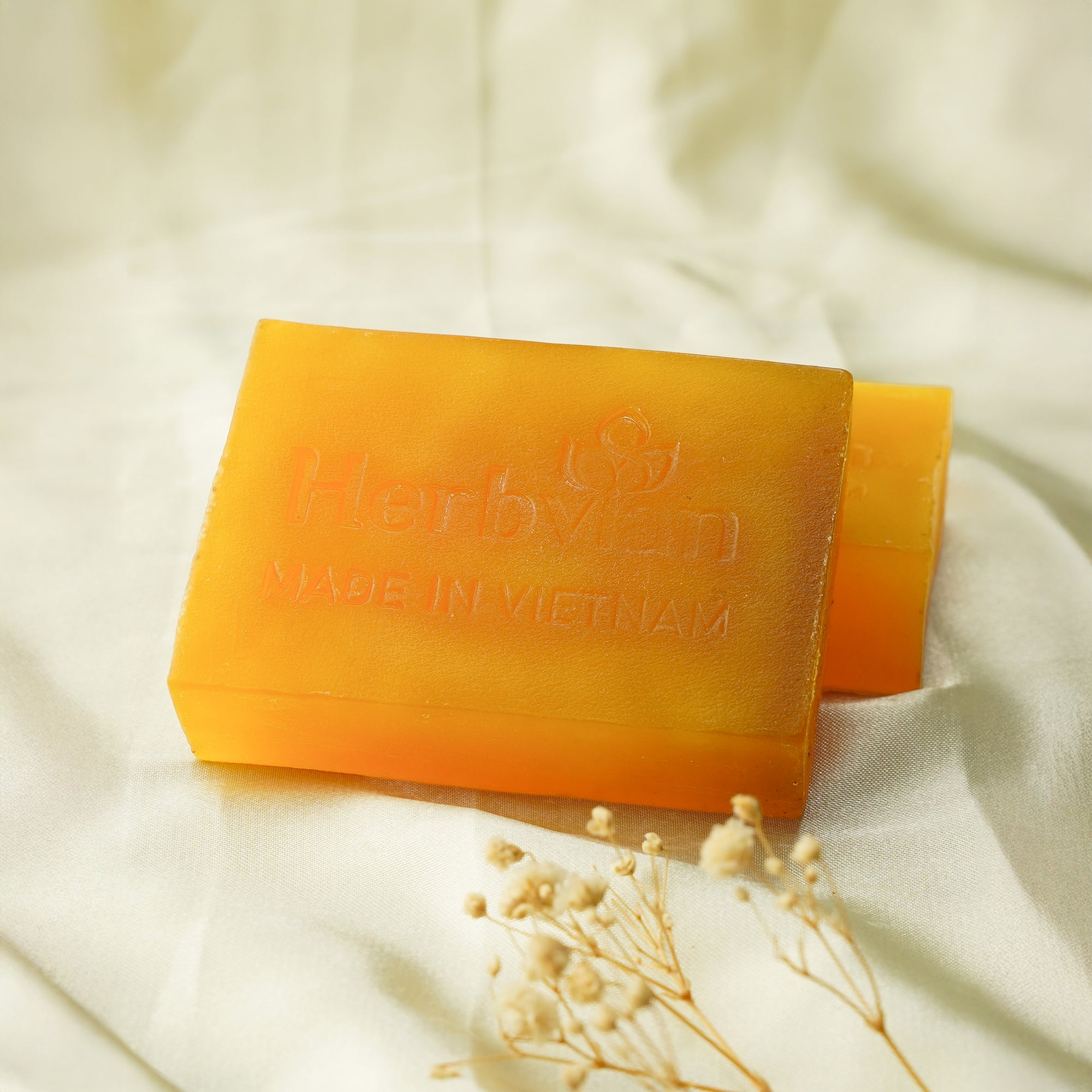 Turmeric & Papaya Natural Soap with Peppermint Essential Oil (2 bars/pack)